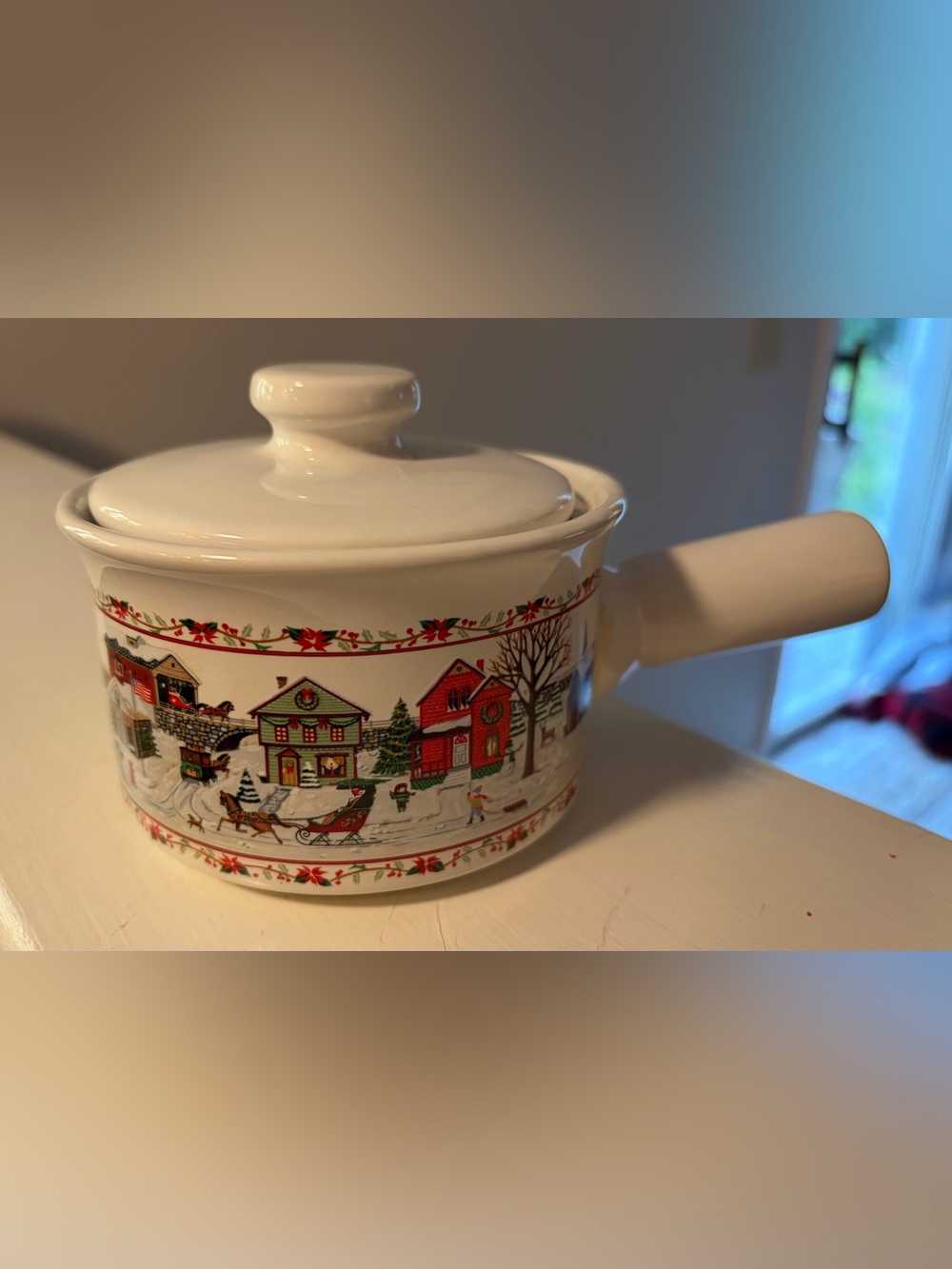 Vintage Russ Berrie A Christmas Remembered Covered Soup Bowl w Lid